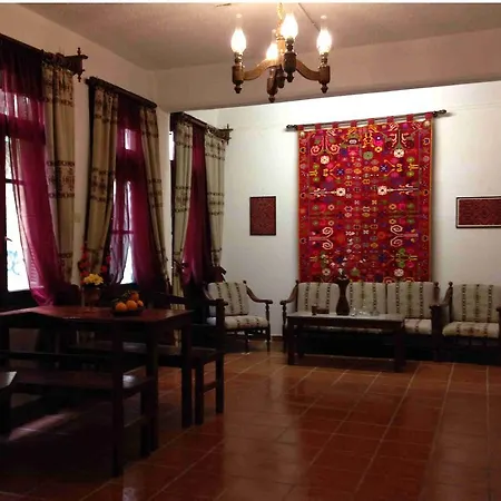 House Vendégház 3*